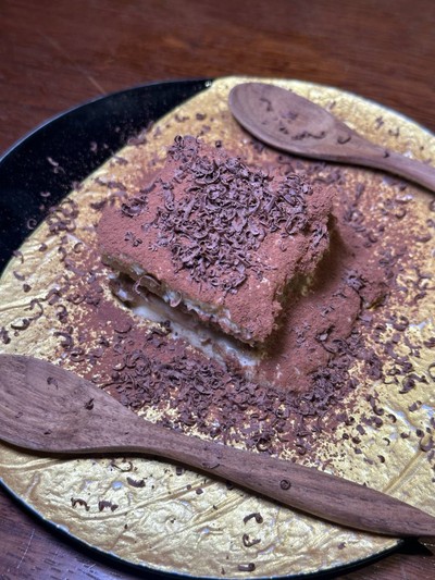 Tiramisu cake