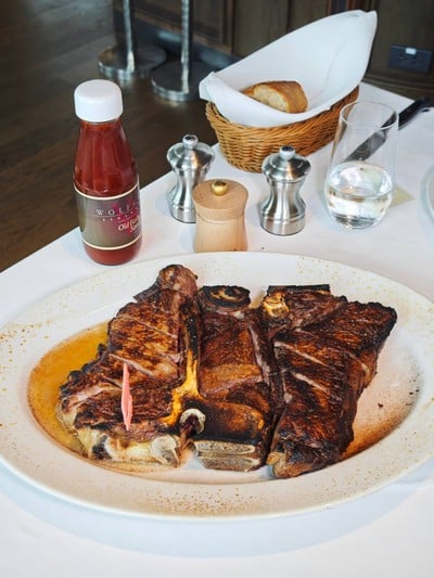 อาหาร หรือ เครื่องดื่ม