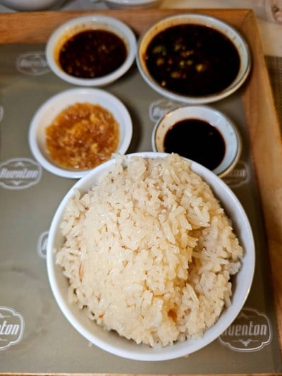 ข้าวมันไก่มณเฑียร