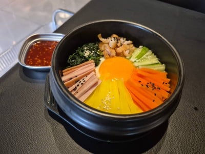 ข้าวยำห้าสี