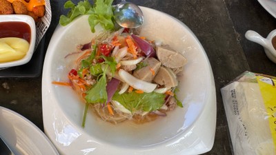 ยำวถ้นเส้นหมูยอ