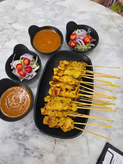 หมูสะเต๊ะ