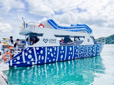 เรือฉลามวาฬ 𝗪𝗵𝗮𝗹𝗲 𝗦𝗵𝗮𝗿𝗸 𝗙𝗹𝗲𝗲𝘁