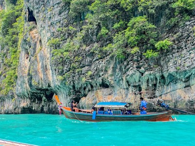 ชมความสวยงามของปิเล๊ะลากูน (แพ็คเกจนี้ รวมเรือหางยาวให้ด้วยนะ)