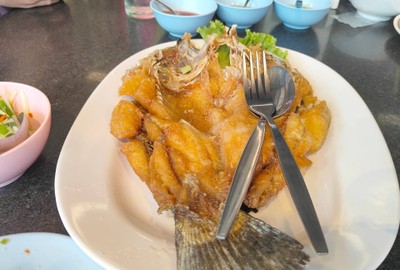 ปลากะพงทอดน้ำปลา