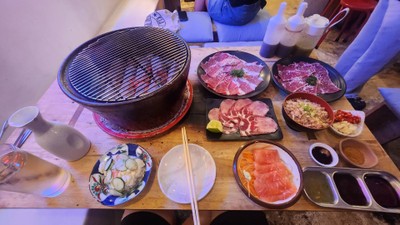 อาหาร หรือ เครื่องดื่ม