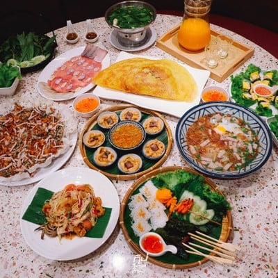 ครัวเมืองเว้ อาหารเวียดนามสูตรต้นตำรับ สาขาเซ็นทรัลปิ่นเกล้า