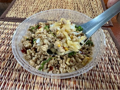 กะเพราหมูสับ