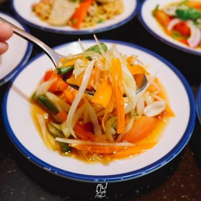 Moo Hub บุฟเฟ่ต์หมูกระทะพรีเมียม กุ้งแม่น้ำเติมได้ไม่อั้น