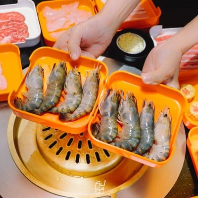 Moo Hub บุฟเฟ่ต์หมูกระทะพรีเมียม กุ้งแม่น้ำเติมได้ไม่อั้น