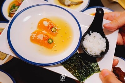 Moo Hub บุฟเฟ่ต์หมูกระทะพรีเมียม กุ้งแม่น้ำเติมได้ไม่อั้น