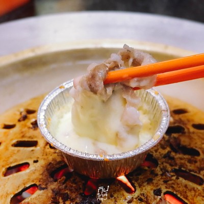 Moo Hub บุฟเฟ่ต์หมูกระทะพรีเมียม กุ้งแม่น้ำเติมได้ไม่อั้น