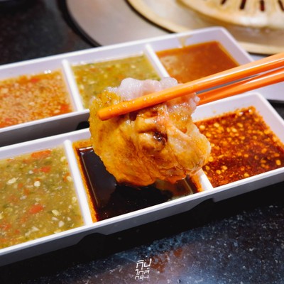 Moo Hub บุฟเฟ่ต์หมูกระทะพรีเมียม กุ้งแม่น้ำเติมได้ไม่อั้น