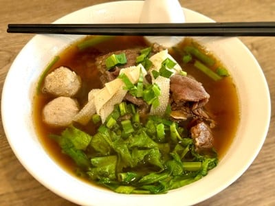 ก๋วยเตี๋ยวเนื้อวัดหนังพรีเมี่ยม