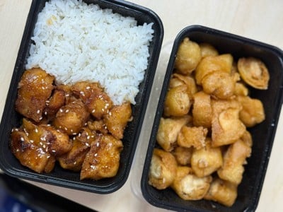 ไก่กรอบซอสหัวหอม