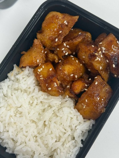 ข้าวไก่กรอบซอสเกาหลี