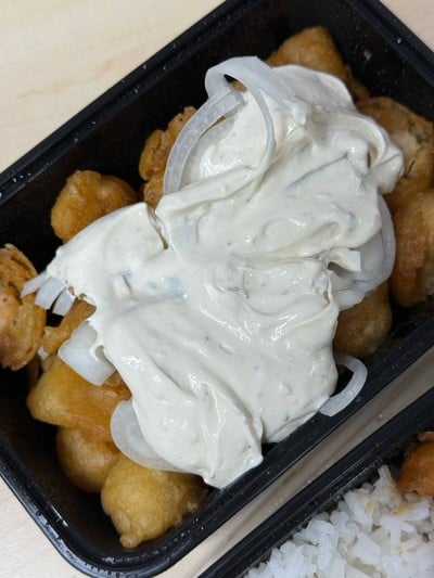 ไก่กรอบซอสหัวหอม