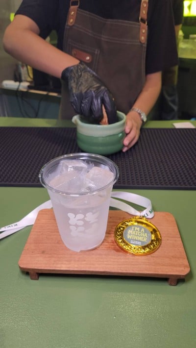 อาหาร หรือ เครื่องดื่ม