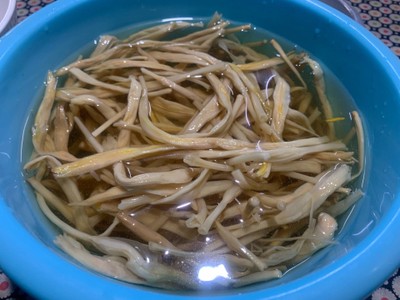 วิธีทำ ต้มดอกไม้จีนกระดูกเล้ง วิธีทำ ต้มดอกไม้จีนกระดูกเล้ง