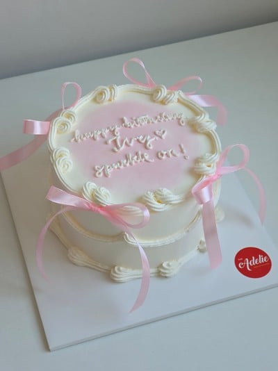 ribbons cake - vanilla flavor (0.5p)