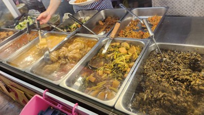 อาหาร หรือ เครื่องดื่ม