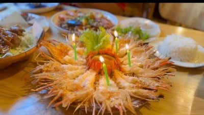 อาหาร หรือ เครื่องดื่ม