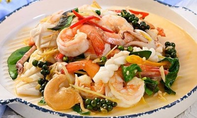 อาหาร หรือ เครื่องดื่ม