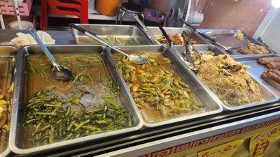 อาหาร หรือ เครื่องดื่ม