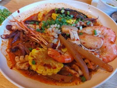 อาหาร หรือ เครื่องดื่ม