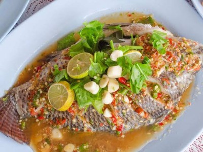 อาหาร หรือ เครื่องดื่ม