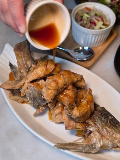 ปลากระพงทอดน้ำปลา