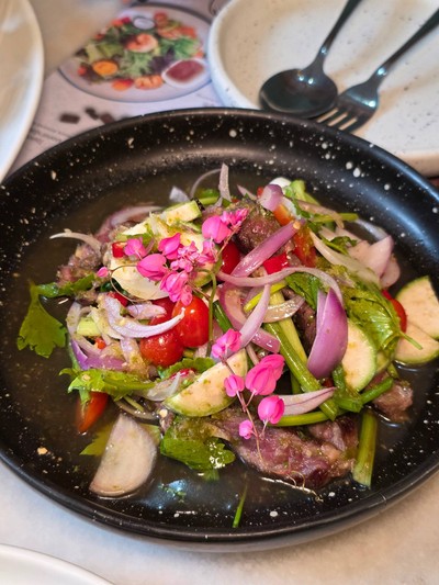 ยำเนื้อริบอาย