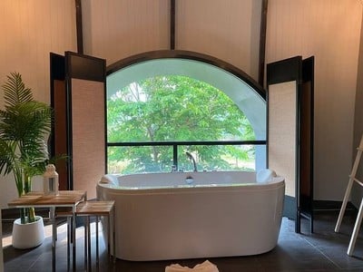 รีสอร์ทกาญจนบุรี ริมน้ำ พร้อมอ่างจากุดชี่ส่วนตัว
