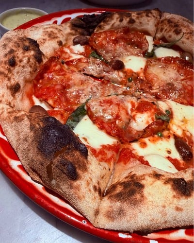 Adirak Pizza  วัดร่ำเปิง