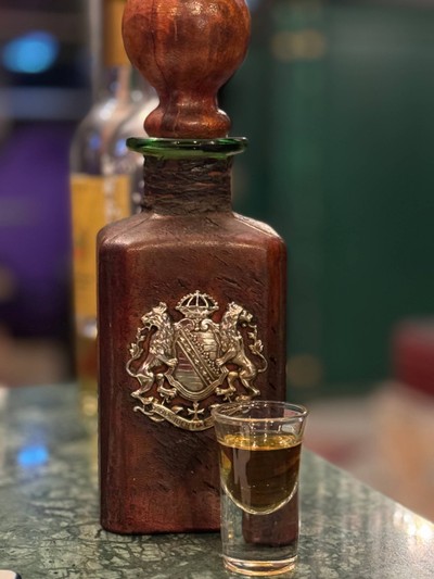 อาหาร หรือ เครื่องดื่ม