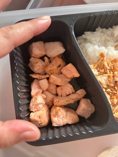 ข้าวหน้าแซลมอนย่างไข่ดอง