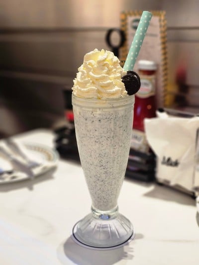 Oreo Cream Cheese Milk Shake