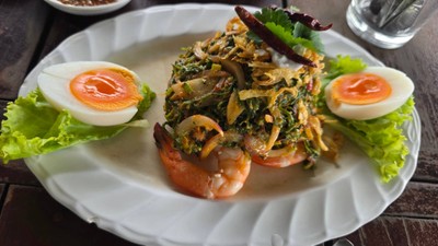 ยำใบชะคราม