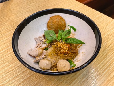 เล็กแห้งคลุก