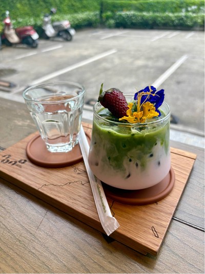 Iced Matcha Strawberry