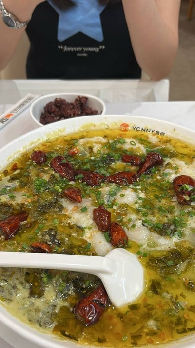 YONNY鱼你 Central Pinklao YONNY鱼你 Central Pinklao