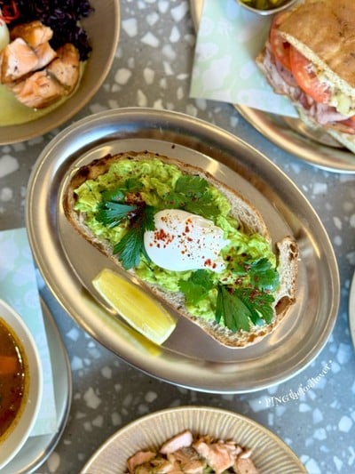 อาหาร หรือ เครื่องดื่ม