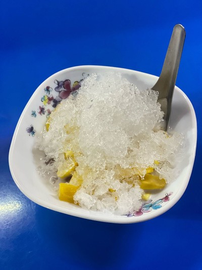ขนมหวานใส่น้ำแข็ง