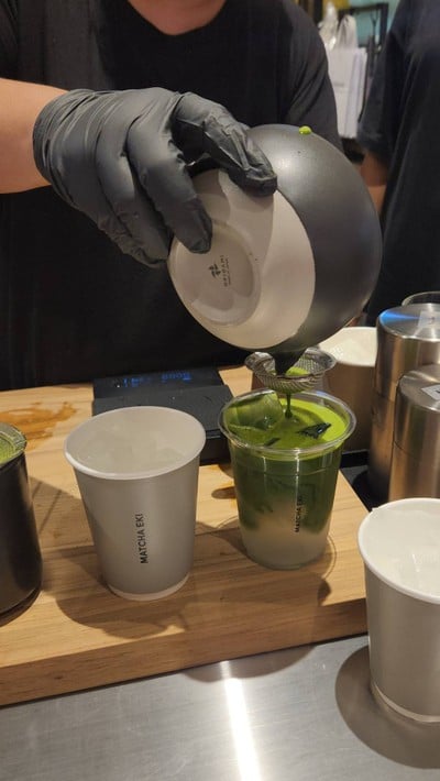 อาหาร หรือ เครื่องดื่ม