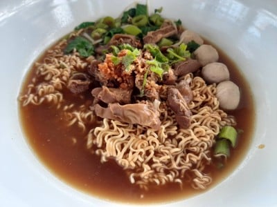 ก๋วยเตี๋ยวหมูตุ๋น