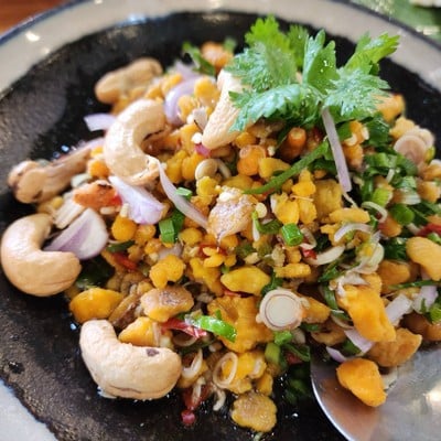 ยำไข่ปู