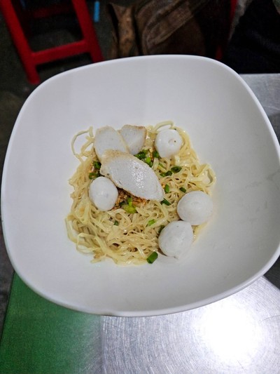 บะหมี่แห้งซอสจิ้กโฉ่ว