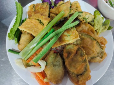 ข้าวคลุกน้ำพริกกะปิ