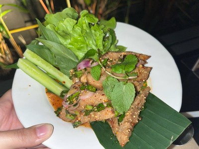 น้ำตกคอหมูย่าง