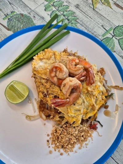 ผัดไทยกุ้งสด